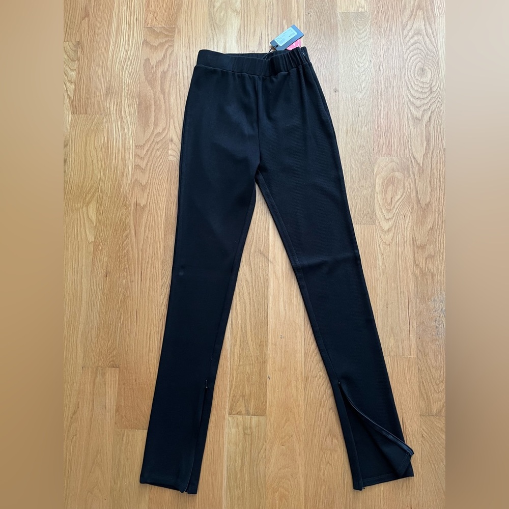 Brooklyn Karma Ribbed Leggings Size Small. New With Tags.